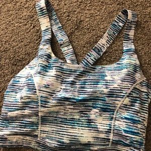 Lululemon sports bra